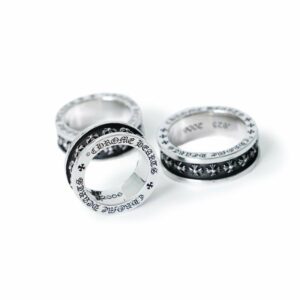 TINY CH PLUS SPINNER RING